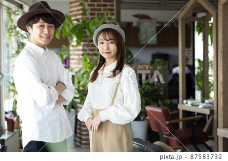 おしゃれな美容師さん 87583732