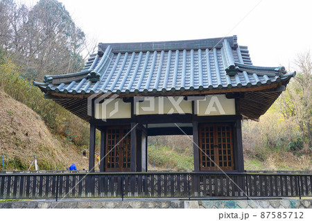 【瀬戸内三十三観音霊場】第三十二番　大坊福盛寺の仁王門2　広島県福山市駅家町 87585712