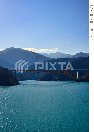 宮ケ瀬湖と虹の大橋 宮ケ瀬湖と虹の大橋 87586373