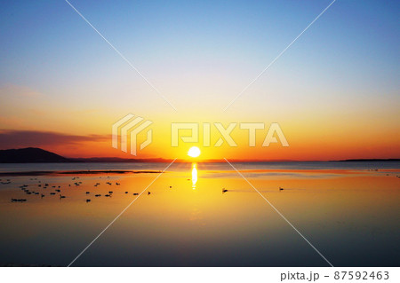 サロマ湖の夕日　北海道 87592463