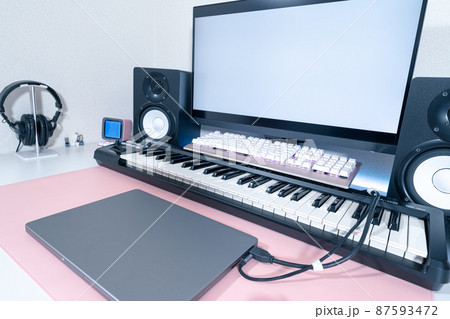 おしゃれなゲーミングデスク おしゃれなゲーミングデスク 87593472