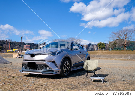 神奈川県愛川町の田代運動公園で車の横でデイキャンプ 87595985
