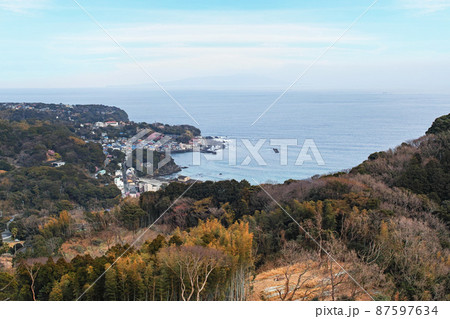 静岡県/ 河津城・河津城跡公園(中腹)から見る海側の景色 静岡県/ 河津城・河津城跡公園(中腹)から見る海側の景色 87597634