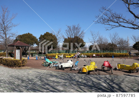 愛知県名古屋市の戸田川緑地 自転車 愛知県名古屋市の戸田川緑地 自転車 87597785
