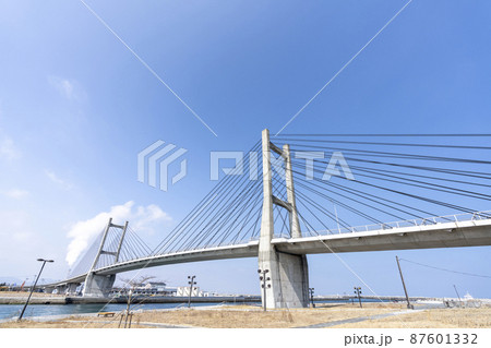 青空と松川浦大橋　福島県相馬市 87601332