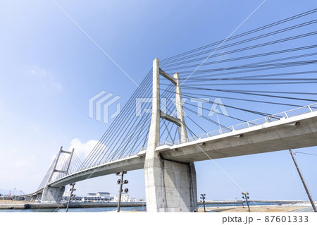 青空と松川浦大橋　福島県相馬市 87601333
