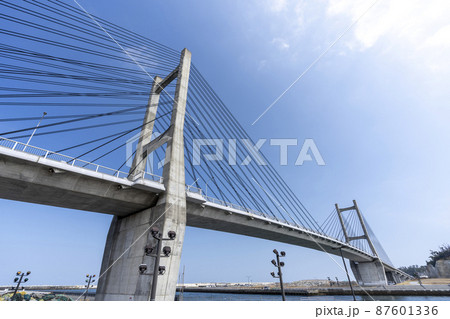 青空と松川浦大橋　福島県相馬市 87601336