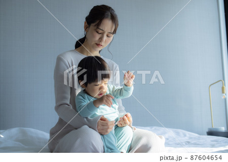 寝室の親子 寝室の親子 87604654