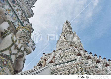 Top of prang of Wat Arun with low angle view, Thai ancient architecture Top of prang of Wat Arun with low angle view, Thai ancient architecture 87606676