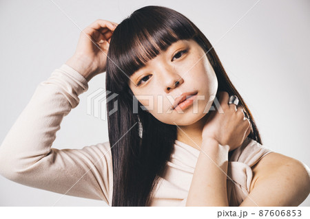 20代女性のナチュラルビューティイメージ 20代女性のナチュラルビューティイメージ 87606853