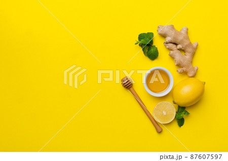 Natural cold and flu home remedies. Natural ingredients for immunity stimulation and viruses protection. top view flat lay 87607597