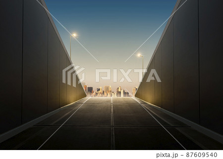 Tunnel exit 87609540