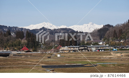 早春の長野市旧中条村 87614466