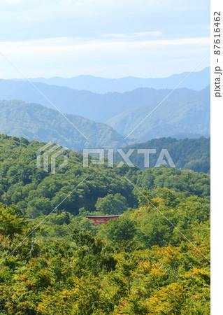湯殿山から見た山並み 87616462