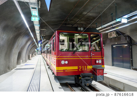 ユングフラウヨッホ駅（スイス） 87616618