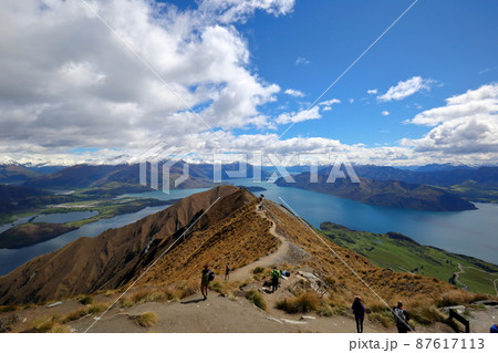 ロイズピークからの景色（ワナカ：ニュージーランド） 87617113