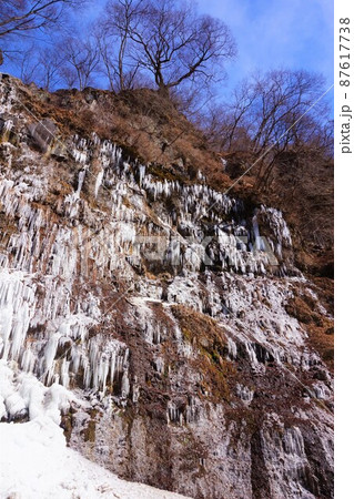 滝沢の不動滝　不動大滝　群馬県指定名勝　赤城山　爆布　滝　氷瀑 87617738