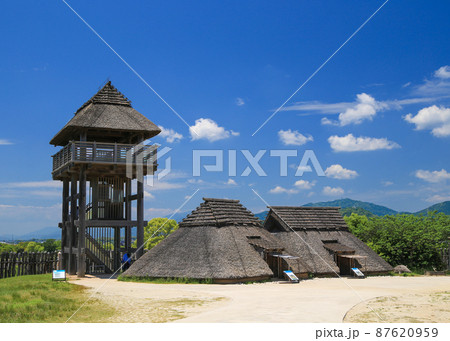 吉野ケ里遺跡 南内郭 物見櫓と住居 87620959
