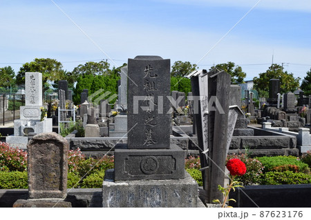 お墓の風景 お墓の風景 87623176