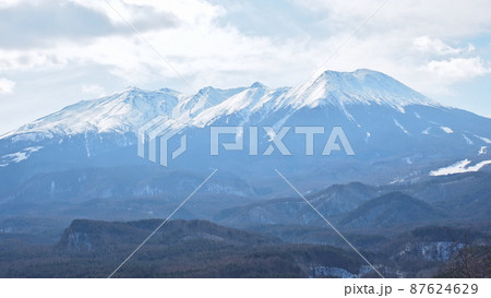 早春の御嶽山 87624629