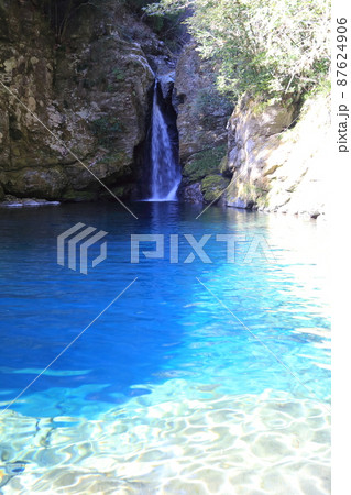 仁淀ブルー(にこ淵) 【高知県いの町】 仁淀ブルー(にこ淵) 【高知県いの町】 87624906