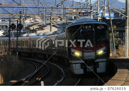 山陽本線向洋駅 227系 87626019