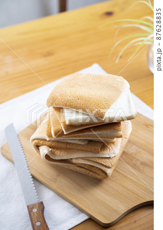 食パンの耳 87628835