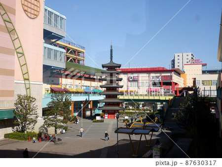 発展途上の神奈川県海老名市、駅前ビナウオークを散策 発展途上の神奈川県海老名市、駅前ビナウオークを散策 87630317