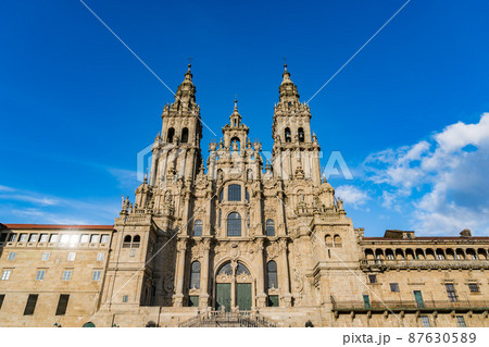 サンティアゴ・デ・コンポステーラ大聖堂　カミーノ 87630589