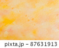 水彩 テクスチャー オレンジ 87631913