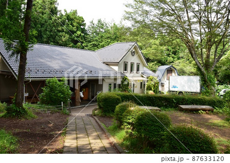 愛川町 服部牧場のソーセージ工房と新緑と散策路 愛川町 服部牧場のソーセージ工房と新緑と散策路 87633120