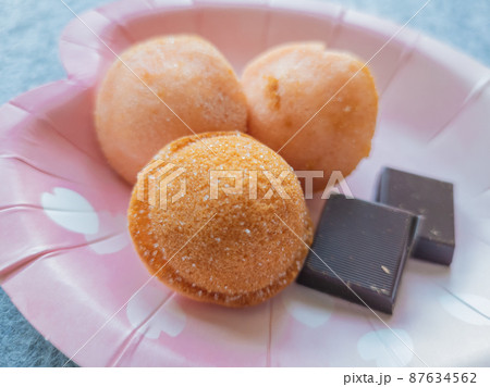 桜の鈴カステラとチョコレートのおやつ 桜の鈴カステラとチョコレートのおやつ 87634562