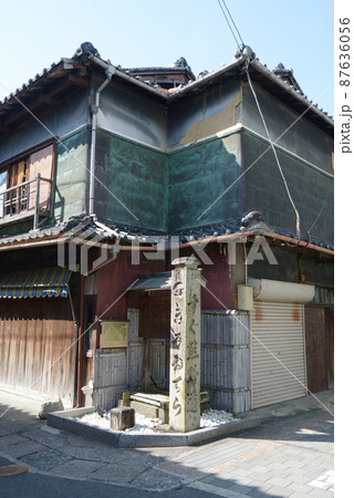 醤油発祥地・湯浅　熊野街道の立石道標　和歌山県湯浅町 87636056
