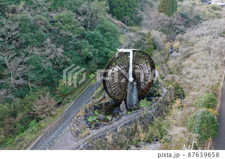 祁答院町の竜仙郷の世界一の水車の空撮 祁答院町の竜仙郷の世界一の水車の空撮 87639658