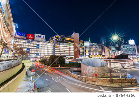 新宿駅西口　夜景 87644366