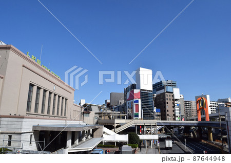 上野駅正面玄関口(駅東側)の街並み 87644948