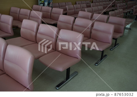 医療施設の待合室 87653032