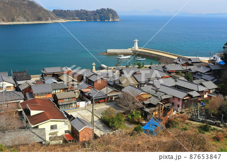【広島県】歴史の見える丘から見た御手洗町並み保存地区（とびしま海道） 87653847