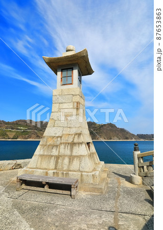 【広島県】晴天下の千砂子波止(御手洗町並み保存地区 とびしま海道) 【広島県】晴天下の千砂子波止(御手洗町並み保存地区 とびしま海道) 87653863