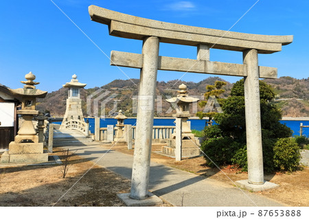 【広島県】晴天下の千砂子波止(御手洗町並み保存地区 とびしま海道) 【広島県】晴天下の千砂子波止(御手洗町並み保存地区 とびしま海道) 87653888