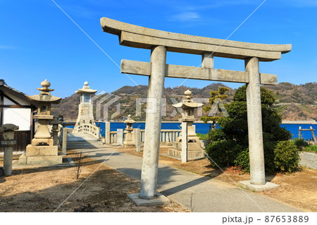 【広島県】晴天下の千砂子波止(御手洗町並み保存地区 とびしま海道) 【広島県】晴天下の千砂子波止(御手洗町並み保存地区 とびしま海道) 87653889