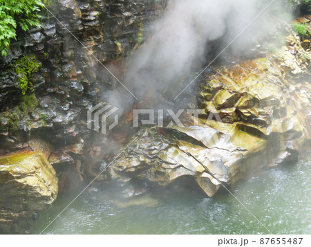 小安峡大噴湯周辺の景色（秋田県湯沢市） 87655487