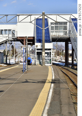 早春の北海道北斗市で道南いさりび鉄道上磯駅の風景を撮影 早春の北海道北斗市で道南いさりび鉄道上磯駅の風景を撮影 87657020