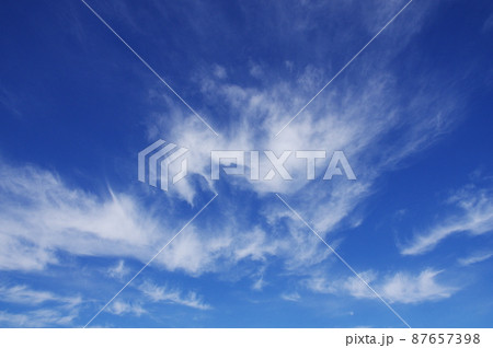 巻雲　すじ雲 87657398