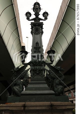 日本橋　麒麟の像 87657980