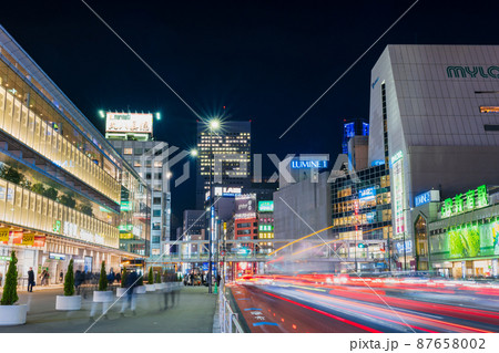 新宿駅南口 夜景 新宿駅南口 夜景 87658002