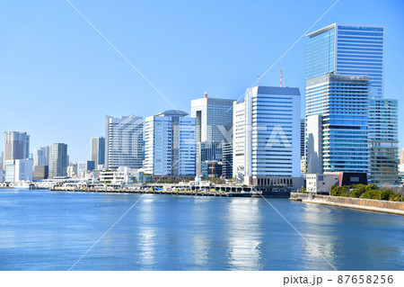 築地大橋／隅田川より竹芝ふ頭方面を望む(東京都港区)【2022.2】 87658256