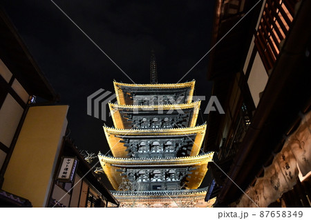 最後の東山花灯路、八坂の塔 最後の東山花灯路、八坂の塔 87658349