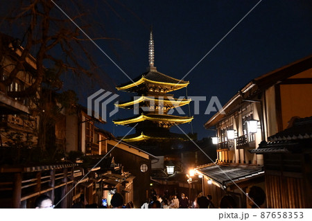 最後の東山花灯路、八坂の塔 最後の東山花灯路、八坂の塔 87658353