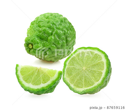 slice bergamot isolated on whtie background slice bergamot isolated on whtie background 87659116
